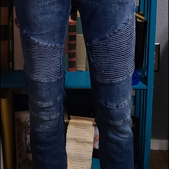 Stylish Motto Jeans - Picture 10 of 16